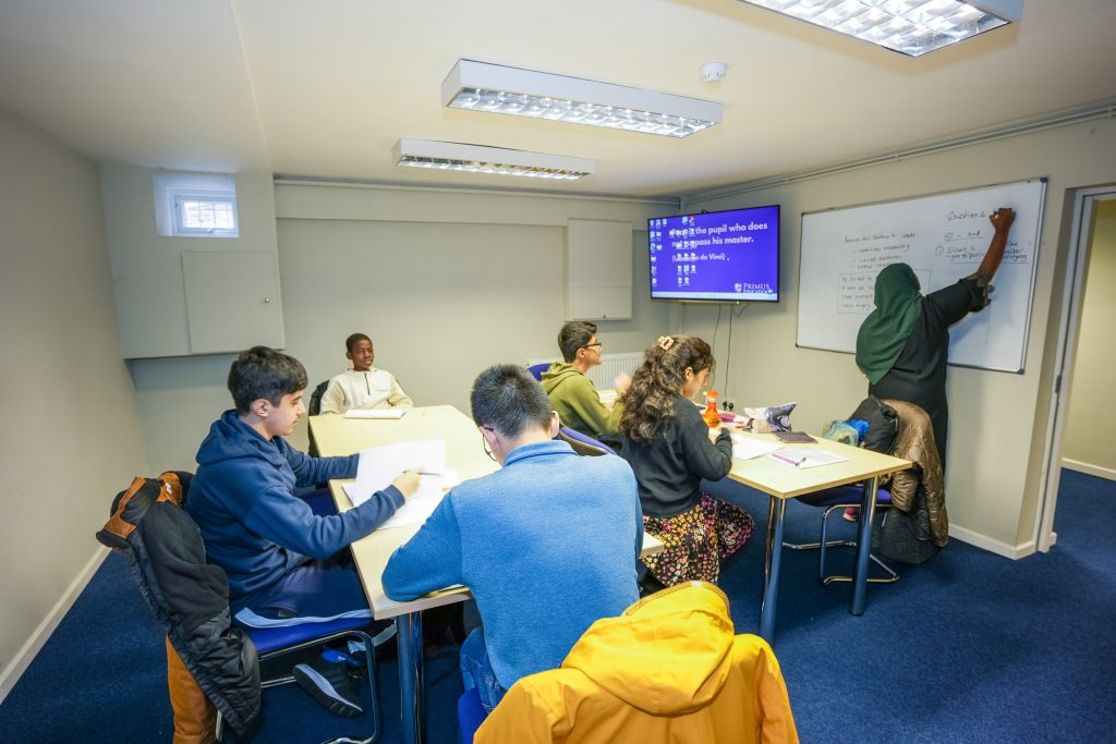 How Much Does a Private Maths Tutor Cost in UK [2025 Guide]